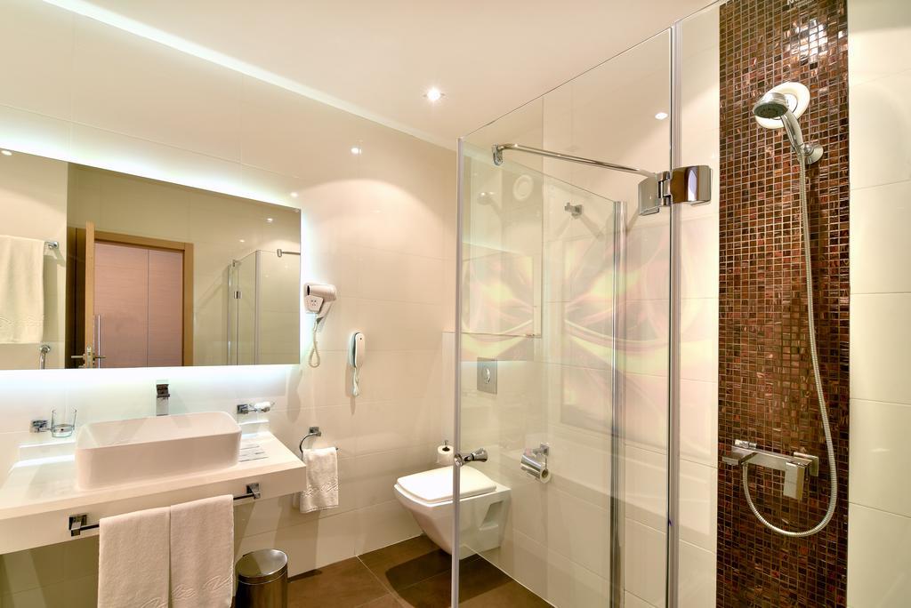Twin Room Sea View Aquapark & Beach Access,895879795:JPEG